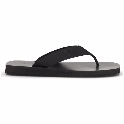 Senso Black Rubber Flip-Flop Sandals